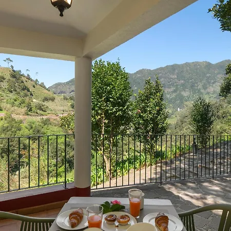 Casas Do Lanco By An Island *