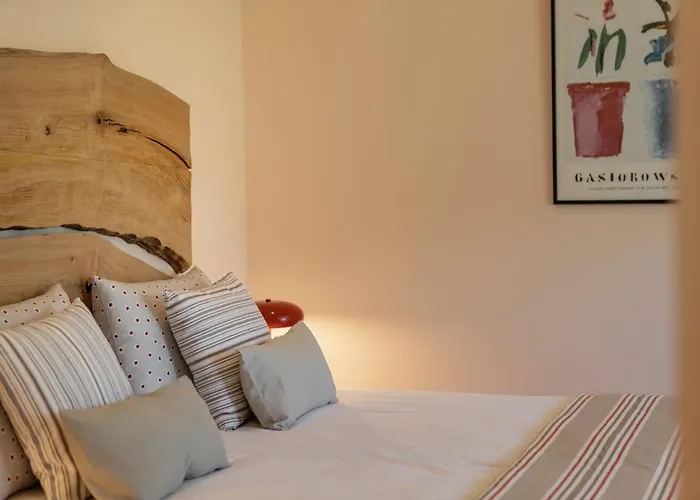 Casas Do Lanco By An Island São Vicente