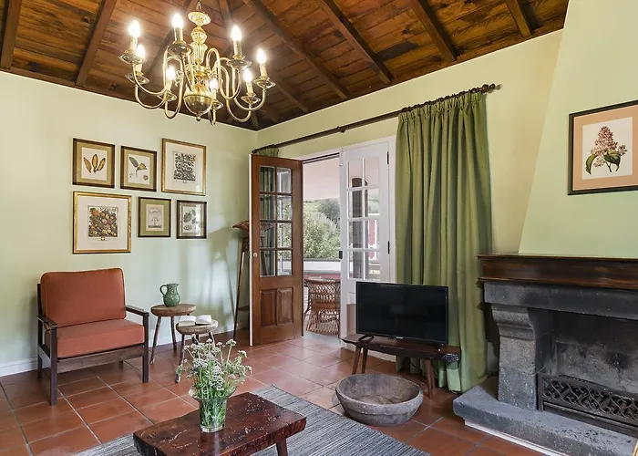 Casas Do Lanco By An Island * São Vicente