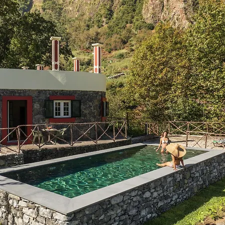 Casas Do Lanco By An Island بيت للعطل