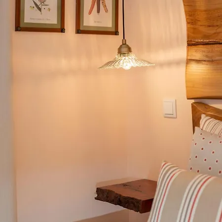 Casas Do Lanco By An Island São Vicente