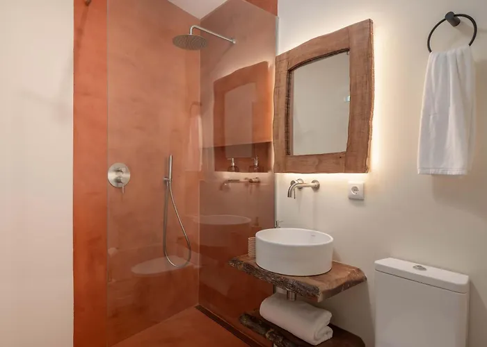 Casas Do Lanco By An Island * São Vicente