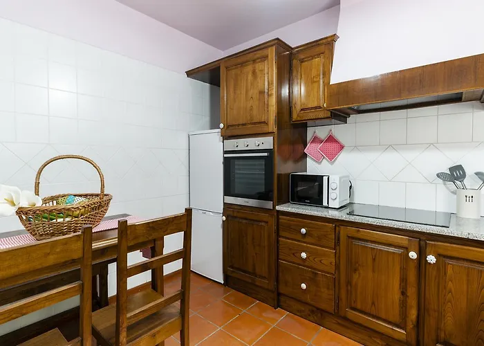 Casas Do Lanco By An Island * São Vicente